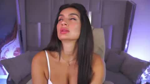 Nicole online show from July 25, 6:09 am