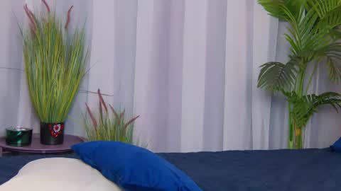 NicolRos online show from July 24, 8:16 pm