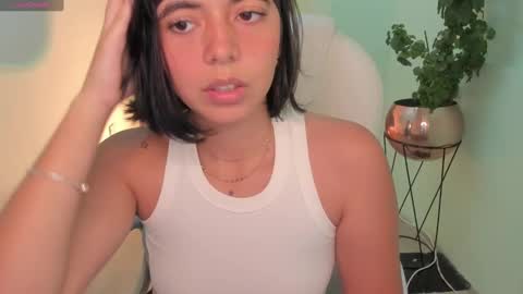 NicolRoss online show from January 2, 4:46 pm