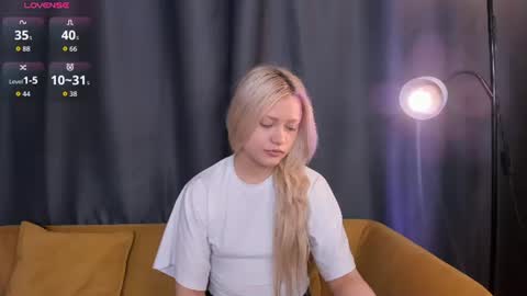 Hannah help me get 50 thumbs up online show from July 28, 5:05 am