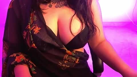 Snapshot of nightqueen107446 chatting on February 19, 5:27 am nightqueen107446 online show from February 19, 5:27 am