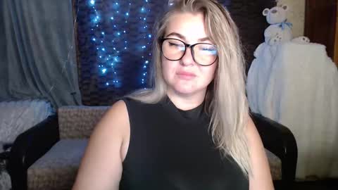 Nika online show from October 17, 8:01 pm