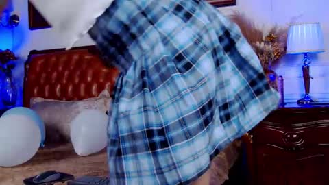 Snapshot of nikaspankwell chatting on September 22, 12:25 pm Nika Spankwell online show from September 22, 12:25 pm