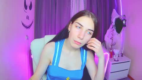 nikastarkk online show from November 4, 8:14 pm