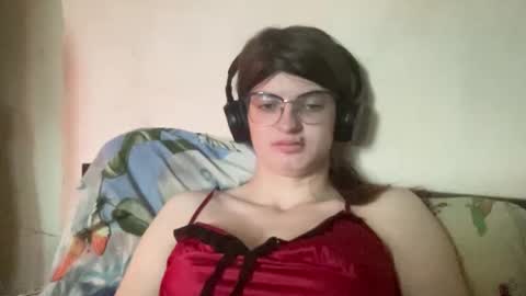 Snapshot of nikaxzimax chatting on October 21, 5:44 am NikaXZimax online show from October 21, 5:44 am