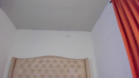 Niikii online show from October 22, 3:55 am