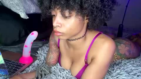 nikitalove104 online show from July 25, 11:56 pm