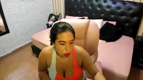 Nikki  online show from May 29, 3:15 am