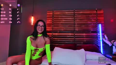 Nikki online show from November 14, 8:20 pm