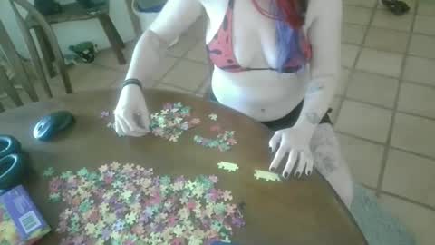 Nikkie online show from October 1, 5:51 pm