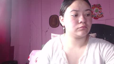 Snapshot of nikkirous_ chatting on February 18, 1:11 pm Nikkirous online show from February 18, 1:11 pm