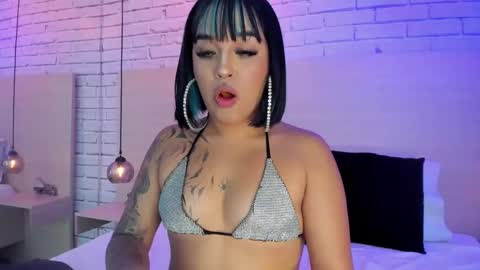 Snapshot of nikkydean chatting on September 30, 3:34 am Nikky Dean online show from September 30, 3:34 am
