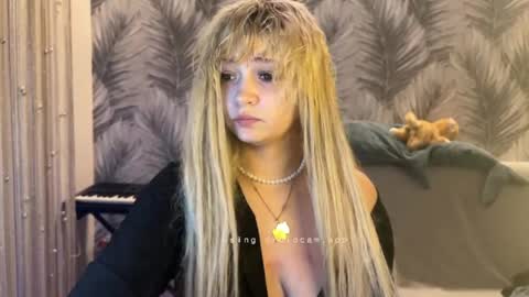 nikoli_naw online show from June 25, 7:59 pm