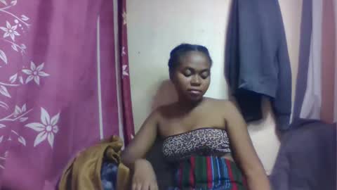 nilah online show from November 10, 11:38 am