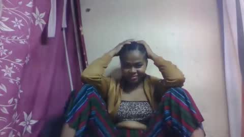 nilah online show from October 11, 6:43 pm