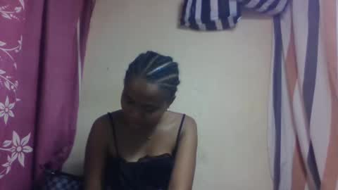 nilah online show from November 25, 7:04 pm