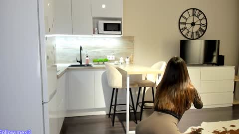 Bella online show from January 27, 7:24 pm