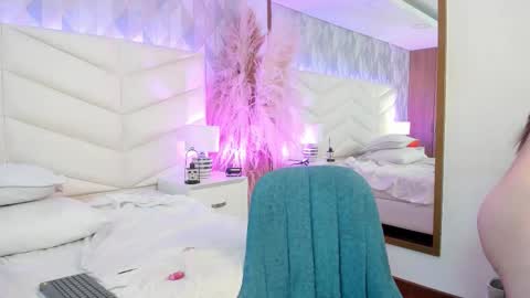 nina__ford online show from October 11, 10:12 pm