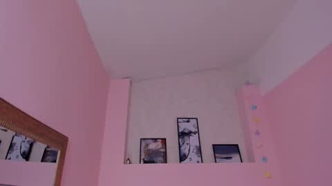 NINA online show from March 12, 6:22 pm