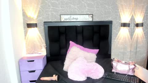 Nina online show from January 31, 6:02 am