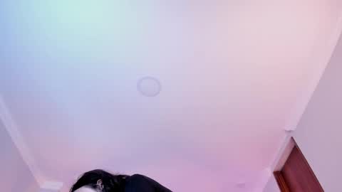 nina_ford_ online show from April 17, 3:08 am