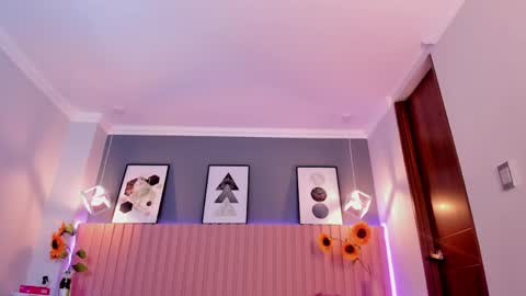 nina_ford_ online show from April 30, 3:12 am