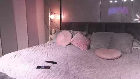 Angie online show from June 25, 4:56 am