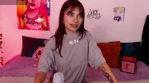 nina online show from June 8, 1:01 pm