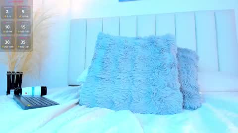 Snapshot of nina_sweetz chatting on September 12, 12:33 am Nina online show from September 12, 12:33 am