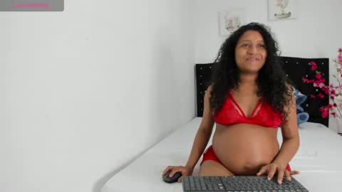 Nina  online show from May 24, 5:06 am