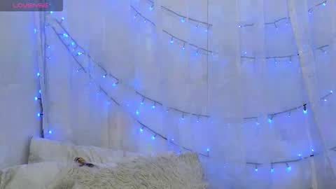 Ninaa fox online show from March 13, 6:09 pm