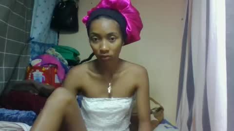 ninaeaa online show from May 15, 7:44 am