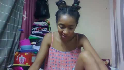 ninaeaa online show from May 17, 12:59 pm