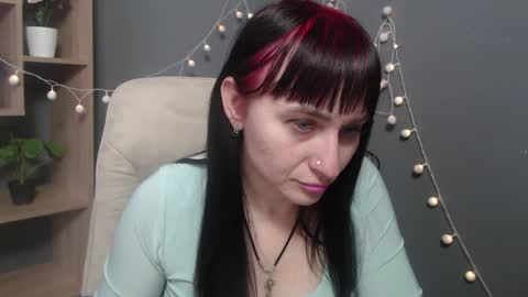 ninaflawlees online show from February 1, 12:59 pm