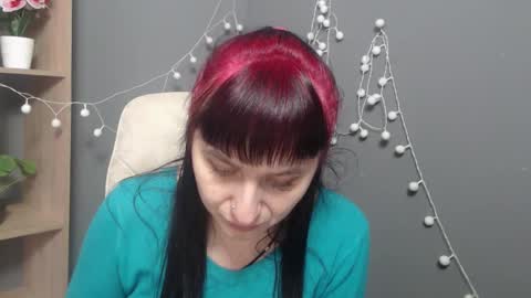 ninaflawlees online show from February 3, 1:05 pm