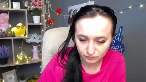 ninaflawlees online show from July 7, 7:23 am