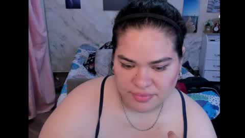 NinaFuentes online show from May 8, 7:00 am