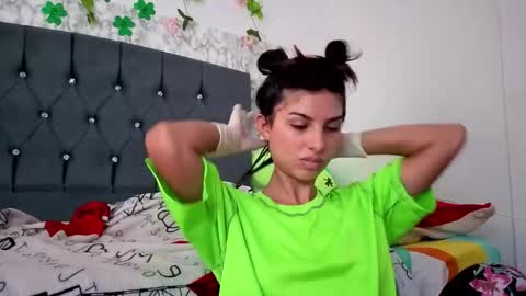 ninasky19 online show from March 25, 6:11 pm