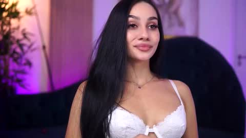 Snapshot of ninasolenne chatting on October 19, 7:05 pm Ninna online show from October 19, 7:05 pm