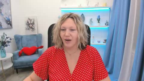 ninastarle online show from May 28, 11:52 am