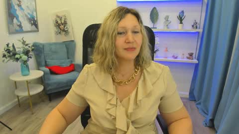ninastarle online show from May 16, 10:36 am