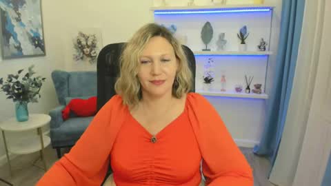 ninastarle online show from May 5, 1:25 pm