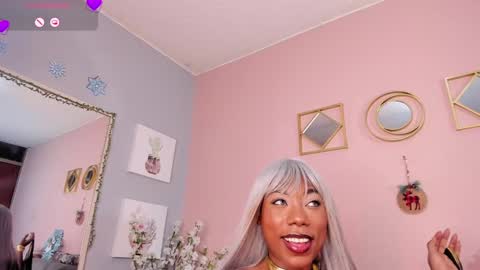 Snapshot of nini_martinii chatting on December 21, 1:42 pm NINI online show from December 21, 1:42 pm