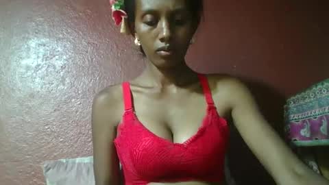 ninie246746 online show from January 15, 6:40 pm