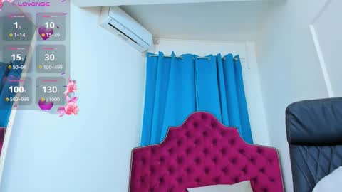 nina dee online show from October 20, 3:42 am