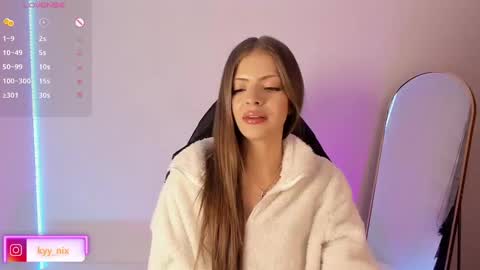 Nicki  online show from October 17, 4:59 am