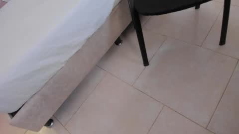 Noa online show from November 5, 2:39 am