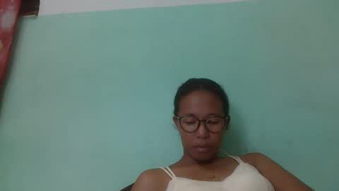 Snapshot of noellah chatting on March 2, 2:47 pm noellah online show from March 2, 2:47 pm