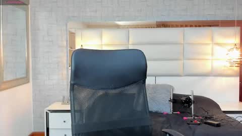  Nohemi   online show from September 9, 7:13 pm