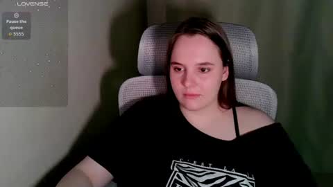 noir_ember_ online show from July 28, 7:39 pm